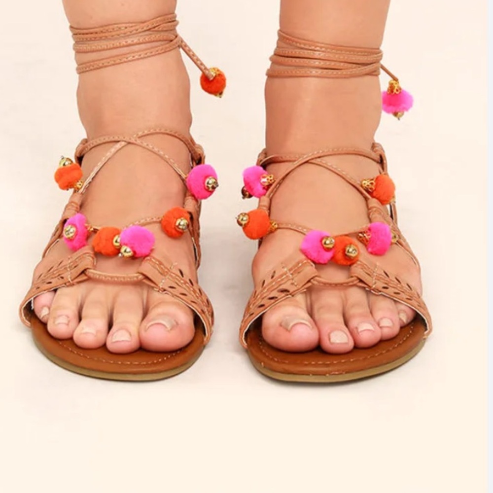 Madden girl tie-up/gladiator sandals size 8.5